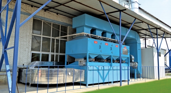 活性炭吸附脫附一催化燃燒裝置