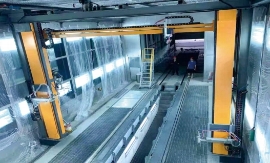 集裝箱往復(fù)機自動噴漆設(shè)備2